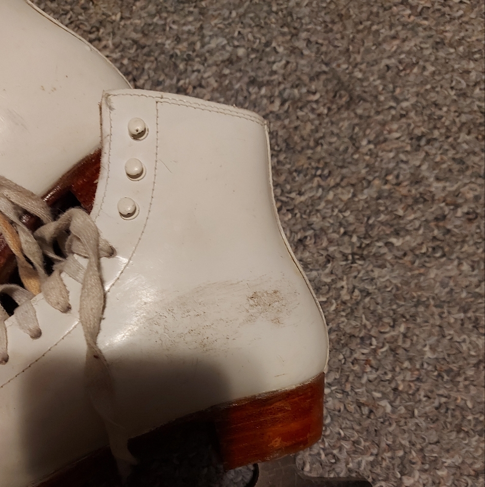 Riedell figure skate